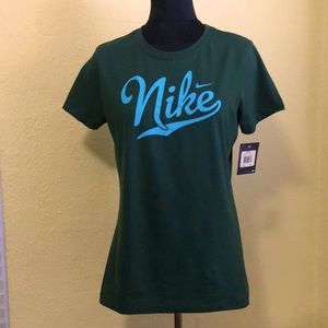 Nike women’s fit Tee Large Green NWT